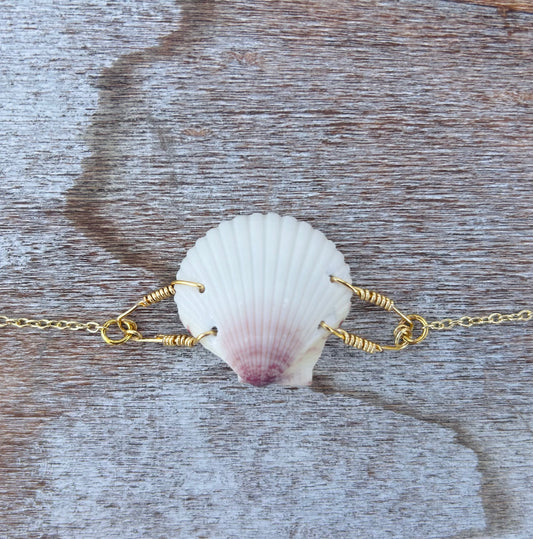 Wired White Scallop Bracelet