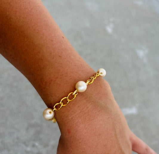 Ocean Inspired Off Pink Pearl Bracelet