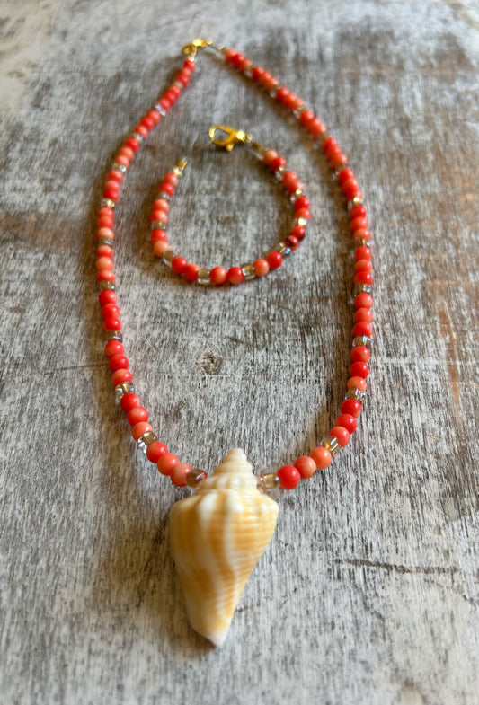Conch Beaded 2 Piece Set